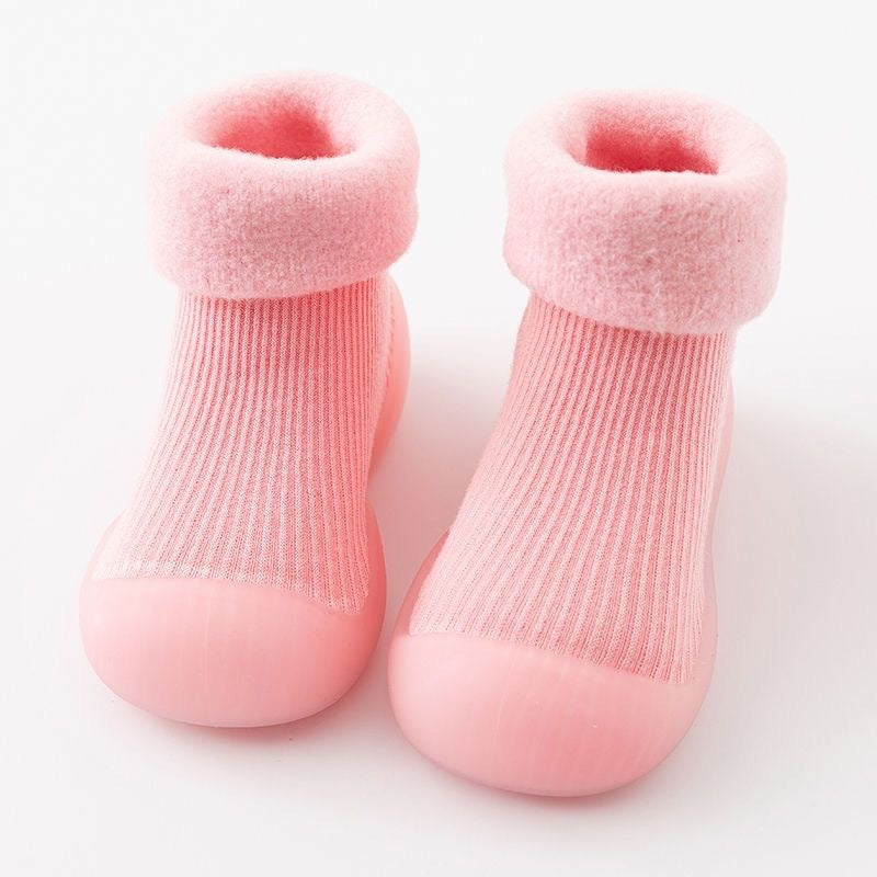 Baby walking shoes in autumn and winter with plush and thickened soft soles, non slip, pure cotton floor socks for both boys and girls to keep warm