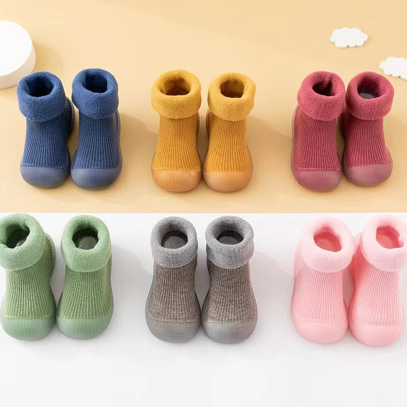 Baby walking shoes in autumn and winter with plush and thickened soft soles, non slip, pure cotton floor socks for both boys and girls to keep warm