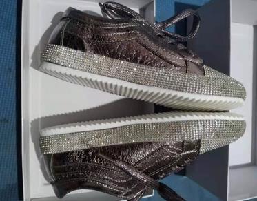 Bling Rhinestone Sneakers: Elevate Your Streetwear Style!