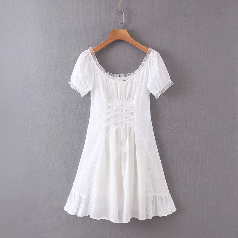 Young Elegance: Romantic White Vintage Lace Dress for Girls