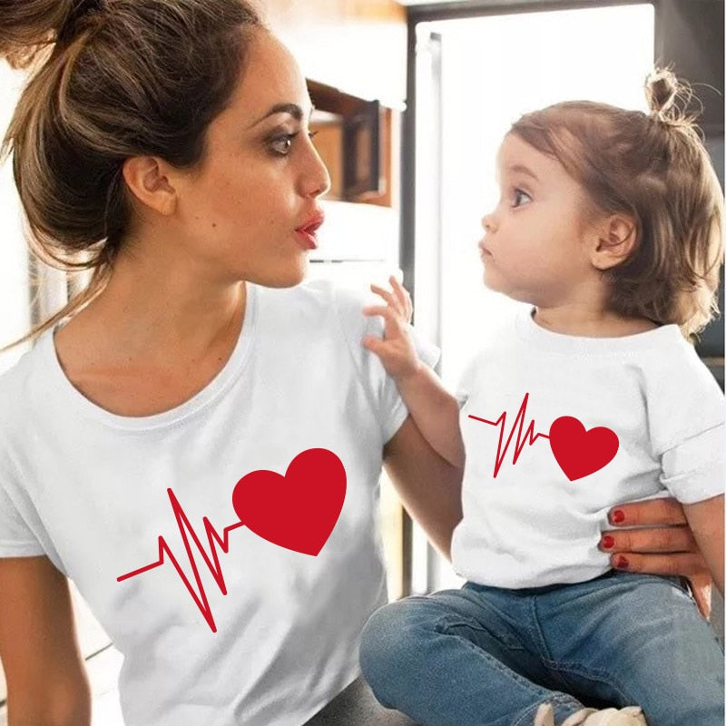 Cute Family Look Matching Clothes Mommy And Me Tshirt Mother Daughter Son Outfits Women Mom T-shirt Baby Girl Boys T Shirt