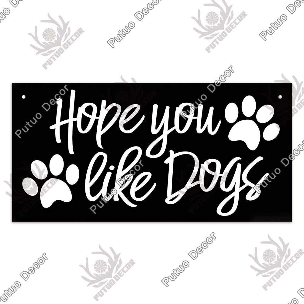 "Charming Wooden Dog Signs: Enhance Your Dog House or Kennel with Decorative Pet Friendship Plaques"