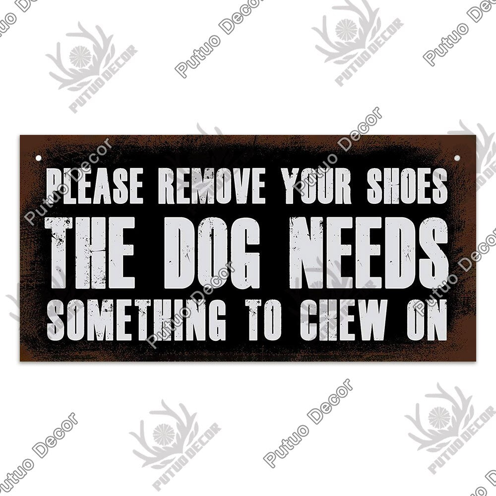 "Charming Wooden Dog Signs: Enhance Your Dog House or Kennel with Decorative Pet Friendship Plaques"