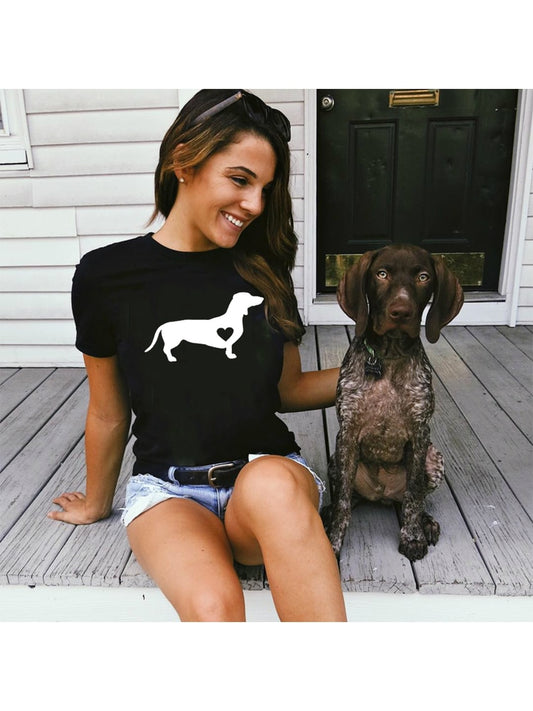 Dachshund Delight: Chic Dog Mom Women's T-Shirt