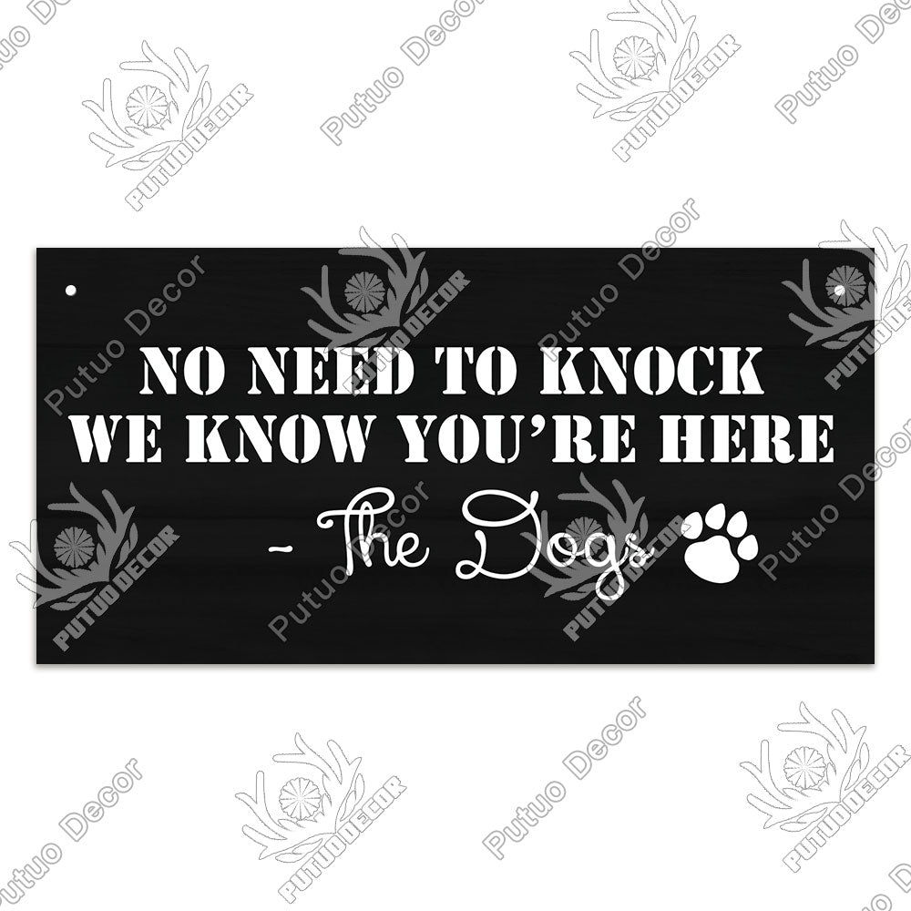 "Charming Wooden Dog Signs: Enhance Your Dog House or Kennel with Decorative Pet Friendship Plaques"